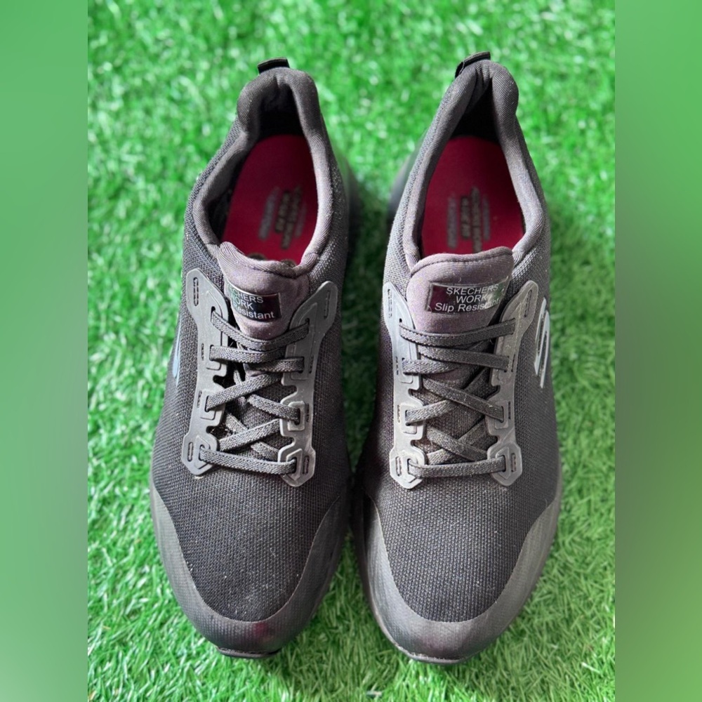 Skechers WOMEN'S
Work: Squad‎ SR Size 10